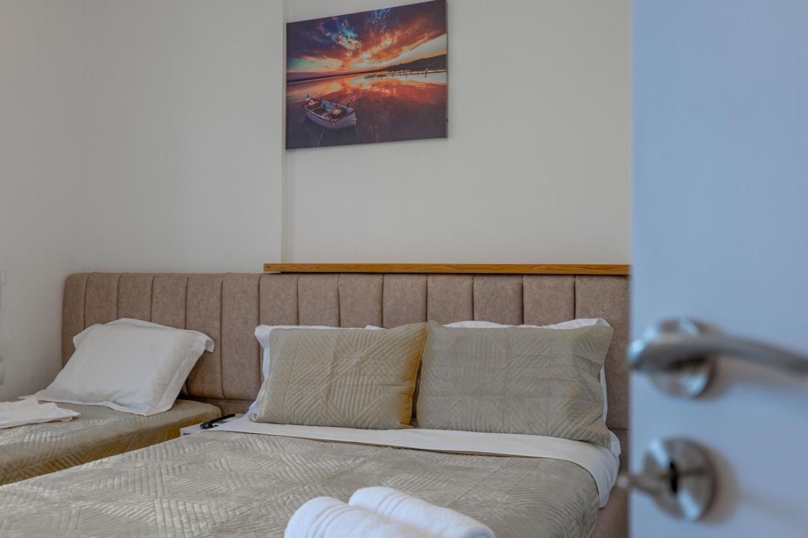 Esel Apartments Saranda Kültér fotó