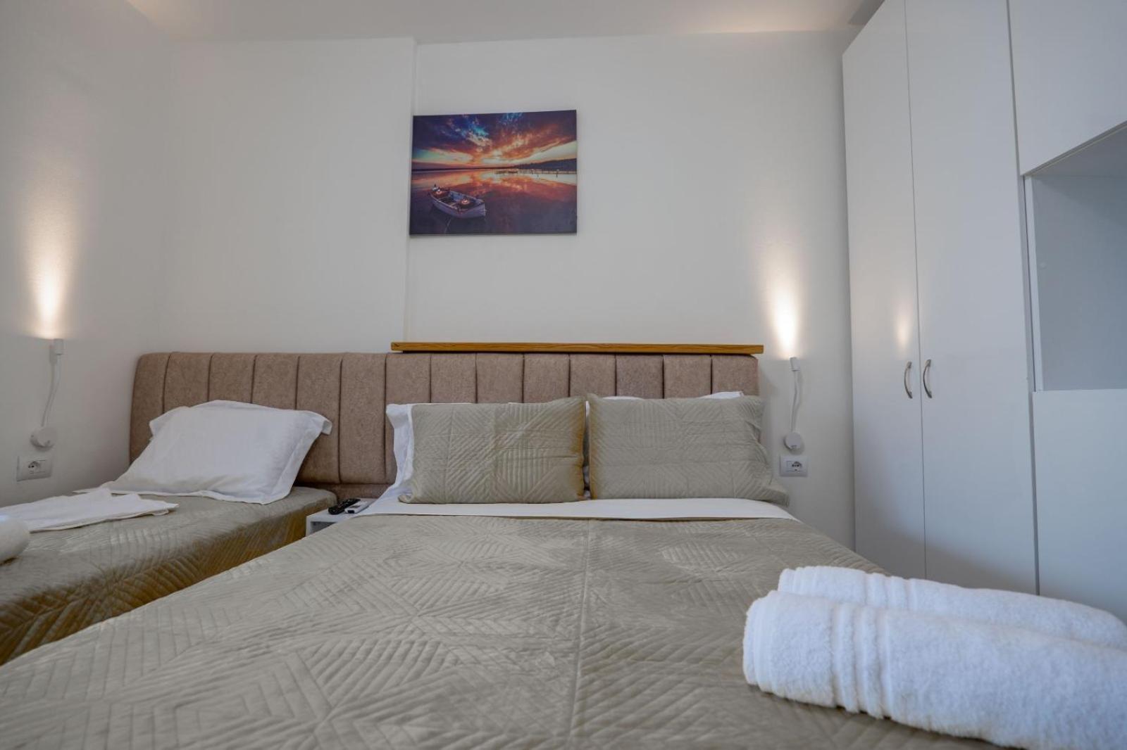Esel Apartments Saranda Kültér fotó